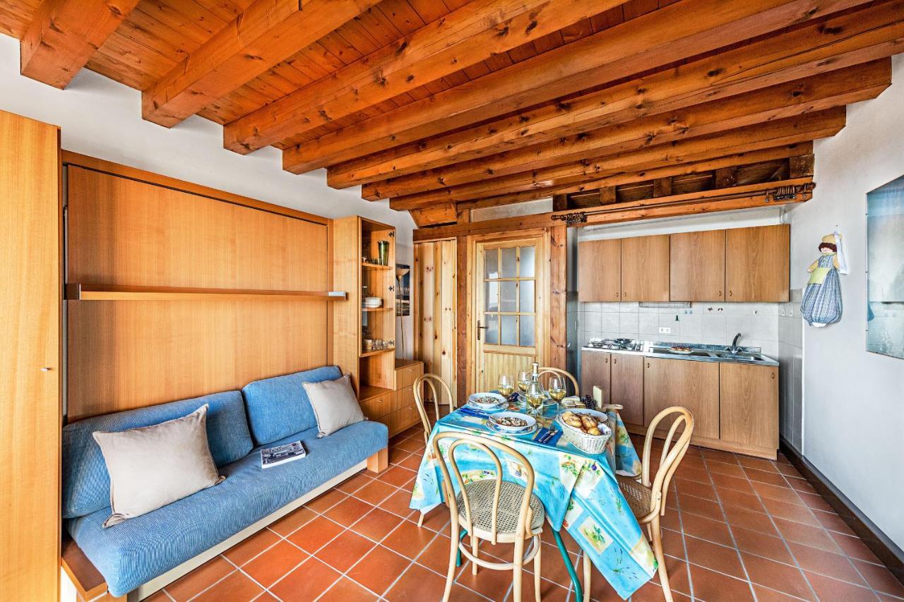 Residence Moniga Porto 1-08 By Wonderful Italy Moniga del Garda Bagian luar foto